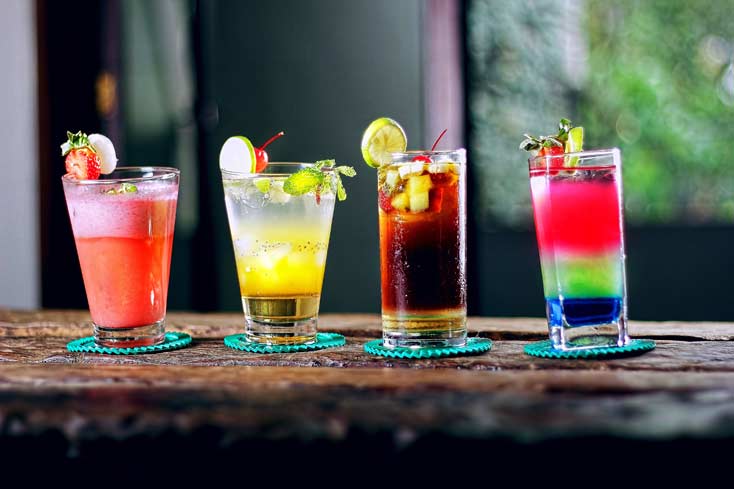 Kolorowe bezalkoholowe drinki - Fanex